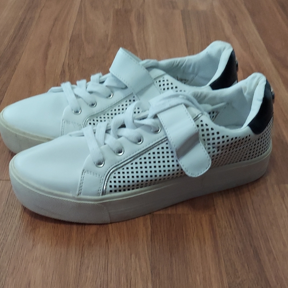 Guess White and Black Athletic Shoes